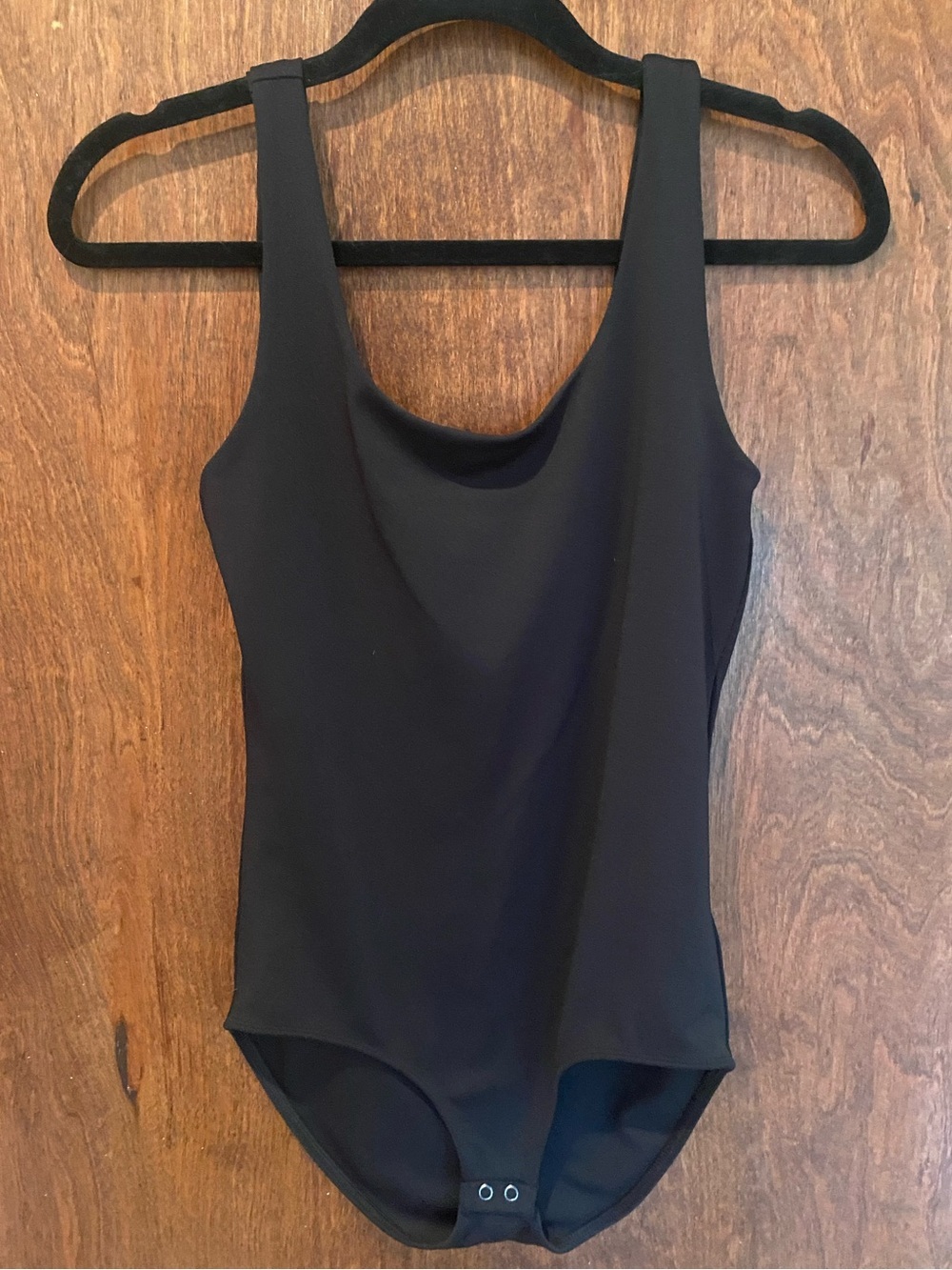 Express Body Contour High Compression Scoop Neck Brief Bodysuit - Picture 3 of 3